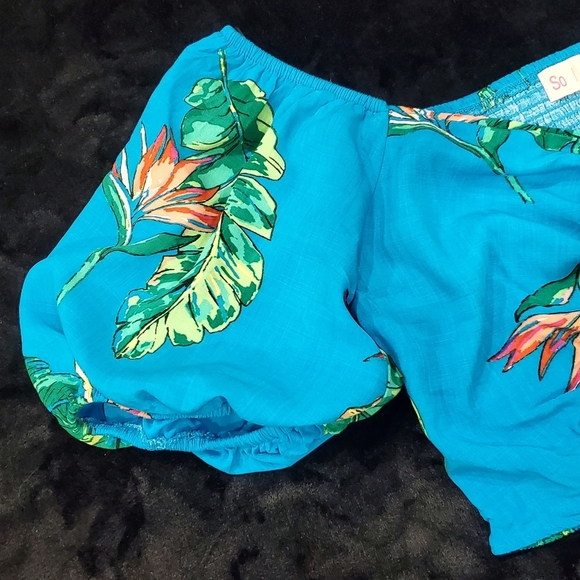 SO Tropical Floral Blue Puff Sleeve Top - Picture 3 of 8